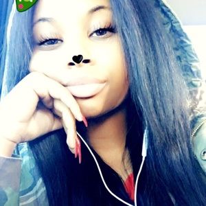 Meet your Posher, Lilly